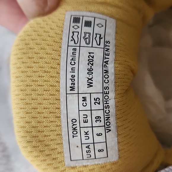 NWOT Vionic Tokyo Sneakers Women's Size 8 - Picture 4 of 4